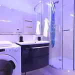 Modern Design In The Center Apartment Budapest