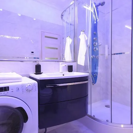 Modern Design In The Center Apartment Budapest